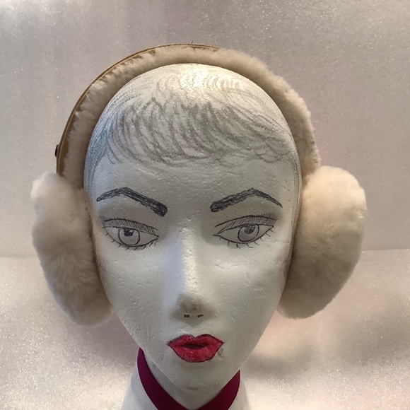 UGG Womens' Chestnut Dyed Shearling Ear Muffs One Size - Picture 8 of 10